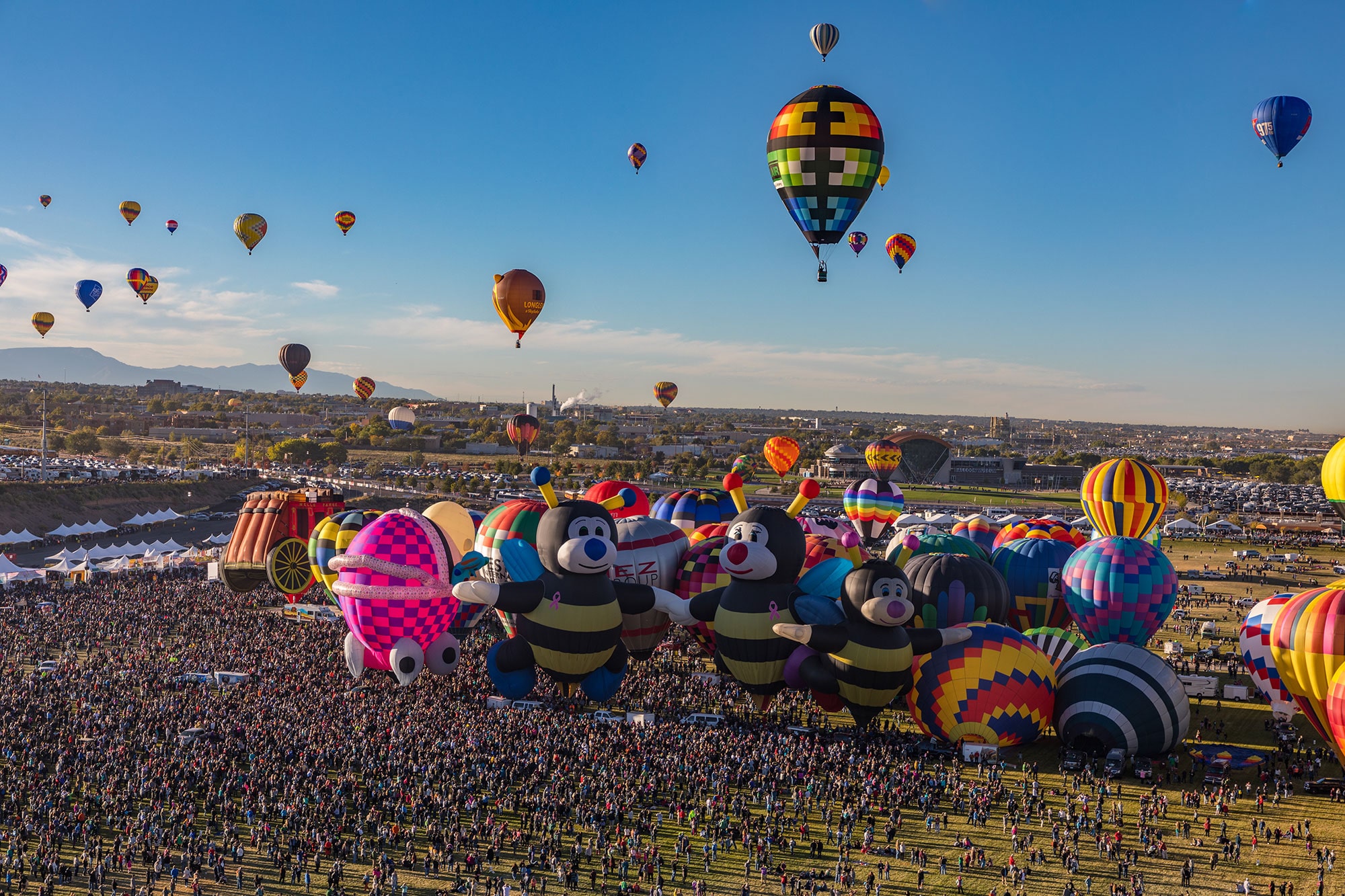 Albuquerque International Balloon Fiesta. Photos of hot-air liftoff